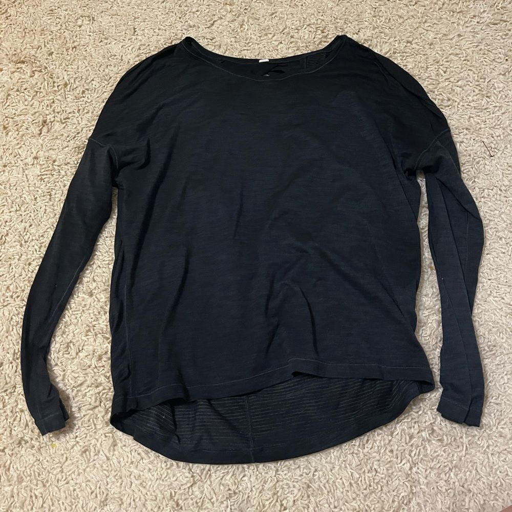 Lululemon open back long sleeve top size medium
